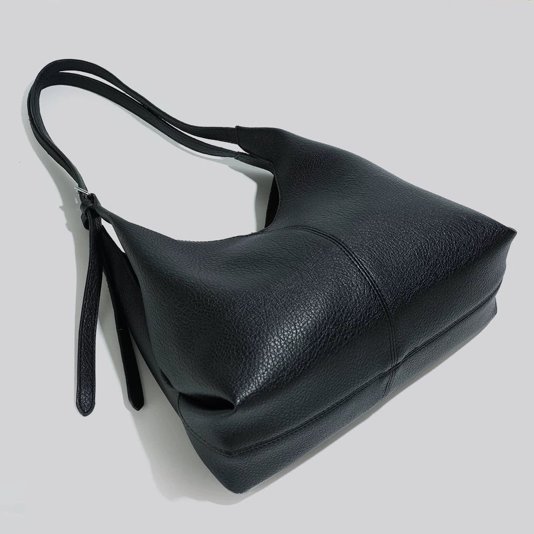 リフトフォルムメンズレザーバッグ